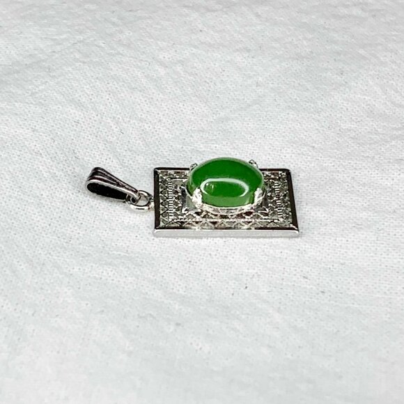Vintage Sterling Silver Jade Pendant Necklace Ornate Filigree Cabochon - Picture 4 of 4